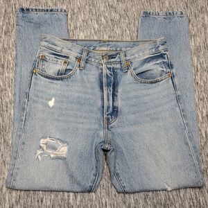 Vintage Levi Straight Leg Jeans, Women’s Size 27 Like New, No Zipper All Buttons